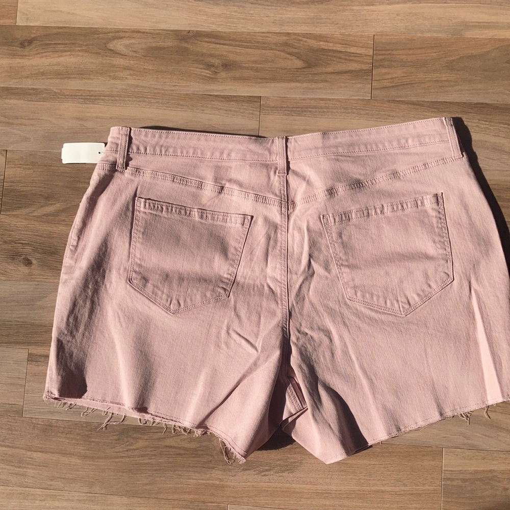 EVRI raw hem denim short with stretch size 22W - Picture 11 of 14